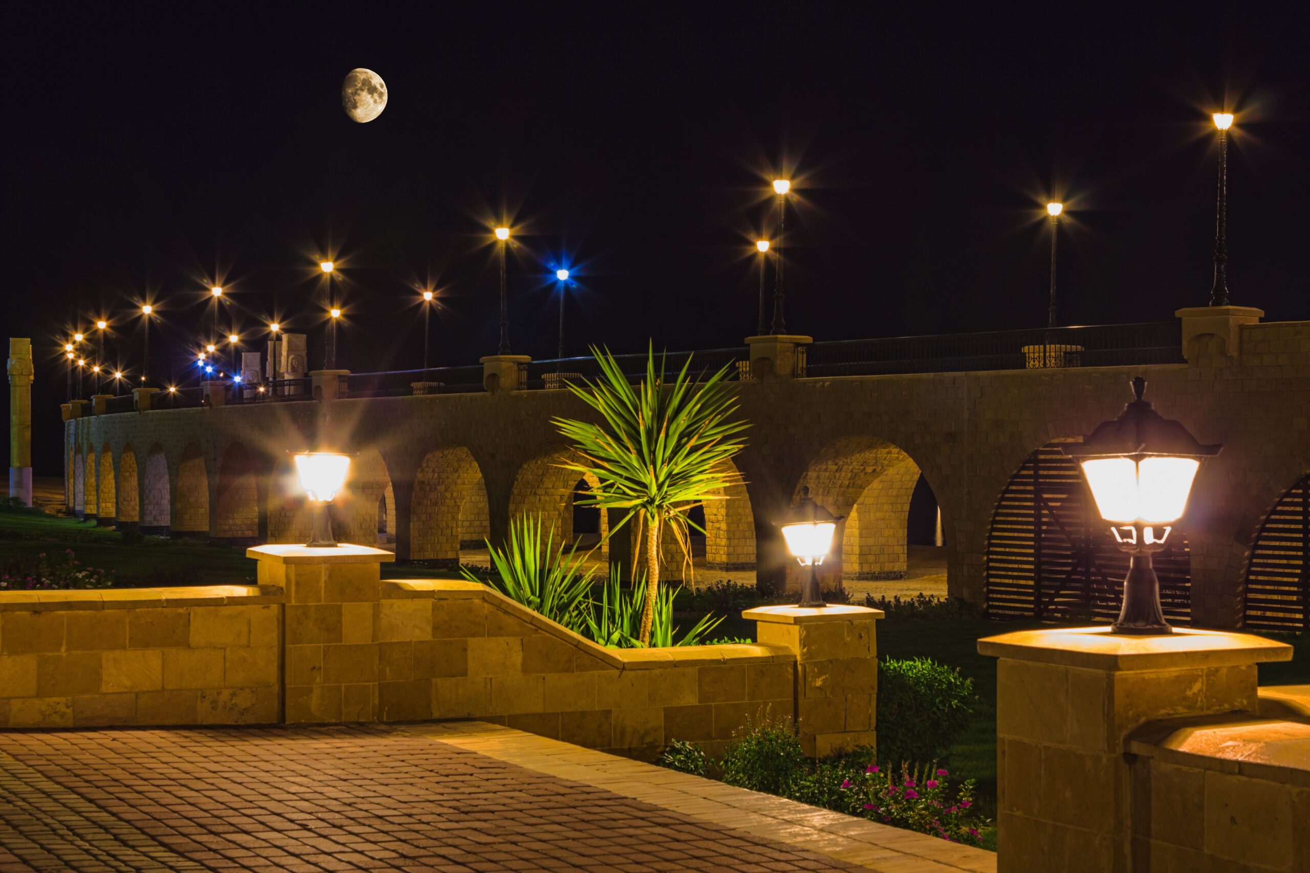 10+ Tips for Better Outdoor Lighting on Commercial Buildings