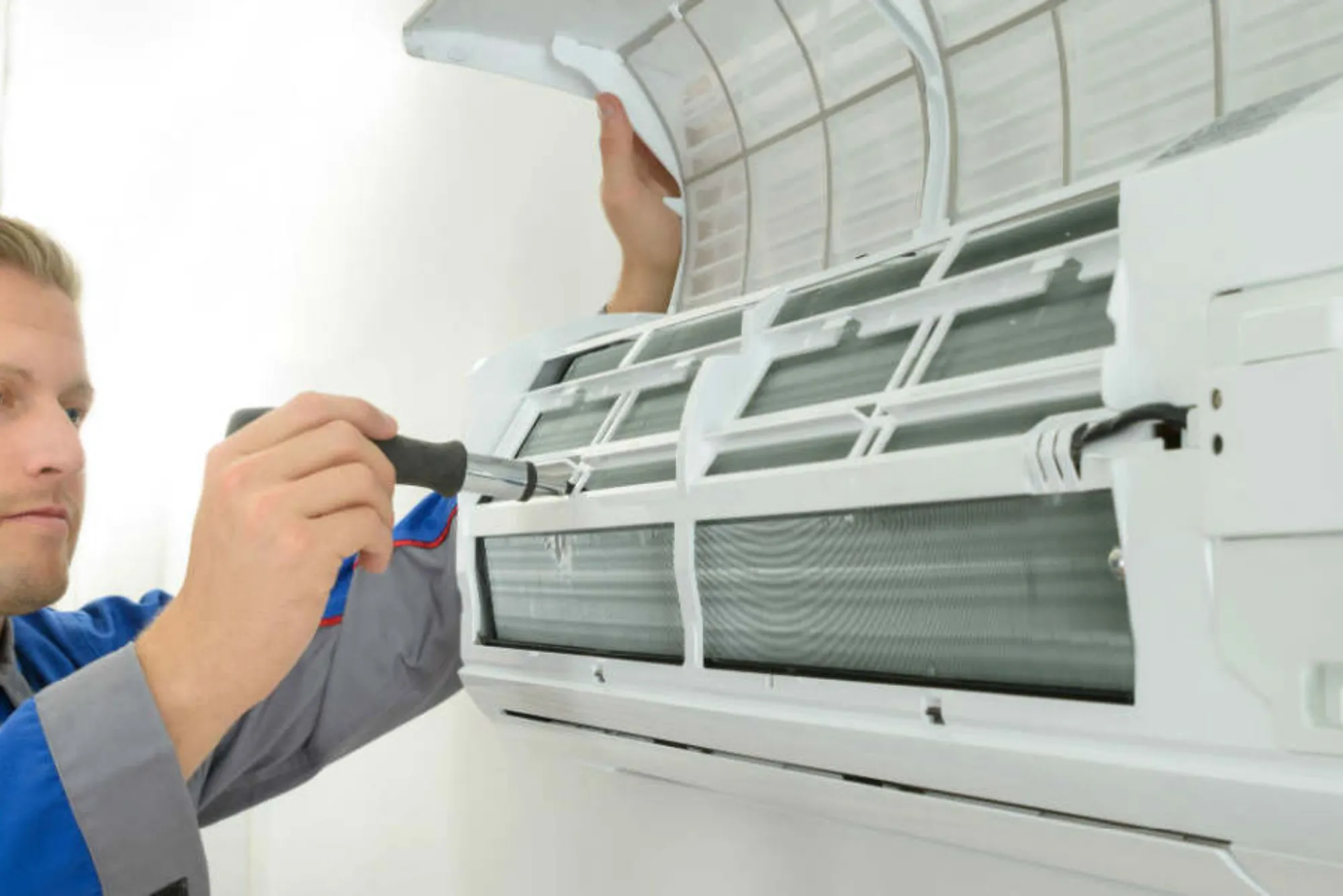 Top AC & Refrigerator Repair Services in Dubai