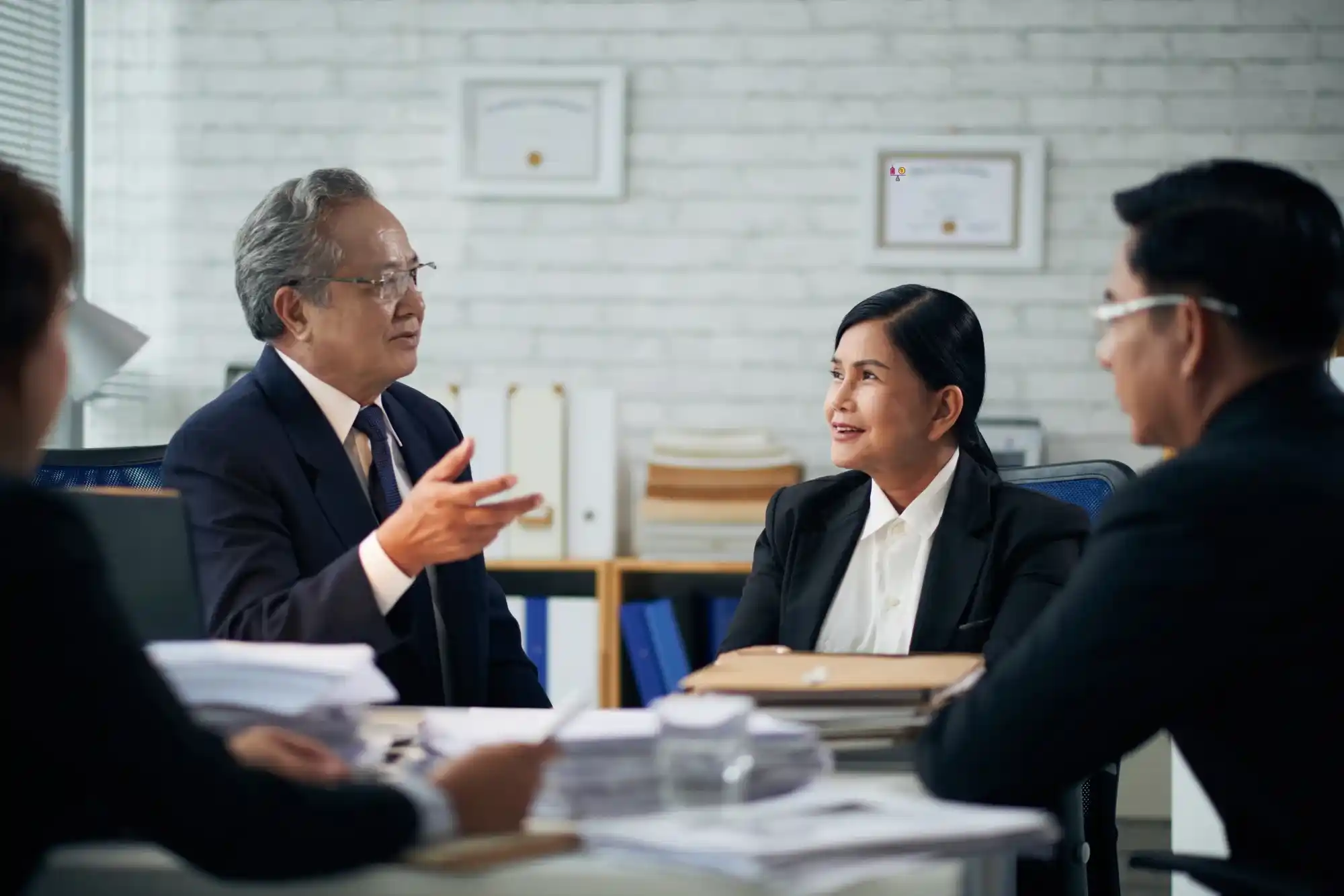 How do I choose the best labour lawyer for my case in Dubai